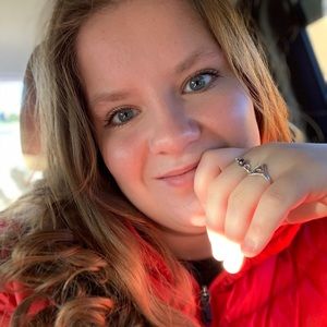 Meet your Posher, Irina